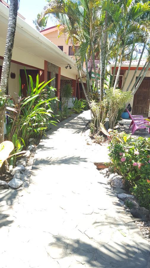 יקו Hotel Sandpiper מראה חיצוני תמונה