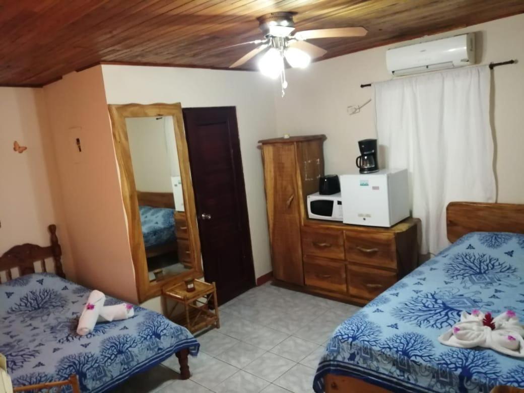 יקו Hotel Sandpiper מראה חיצוני תמונה